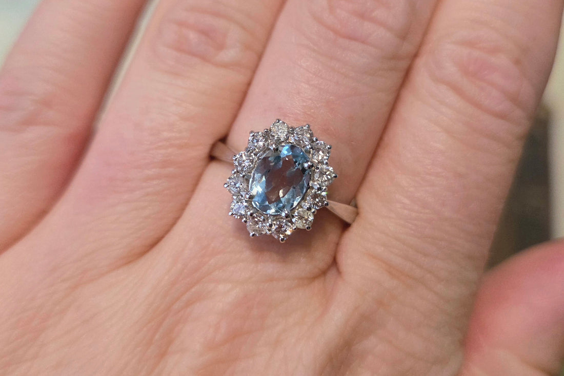 Aquamarine and diamond ring in white gold