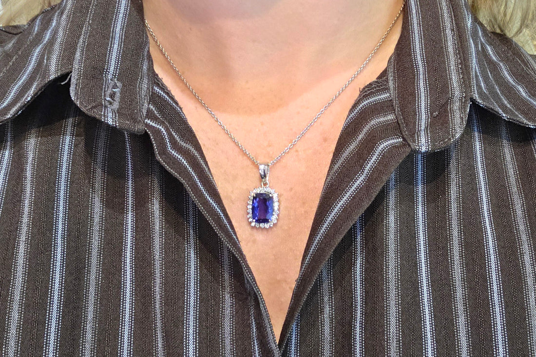 Tanzanite and diamond pendant in white gold