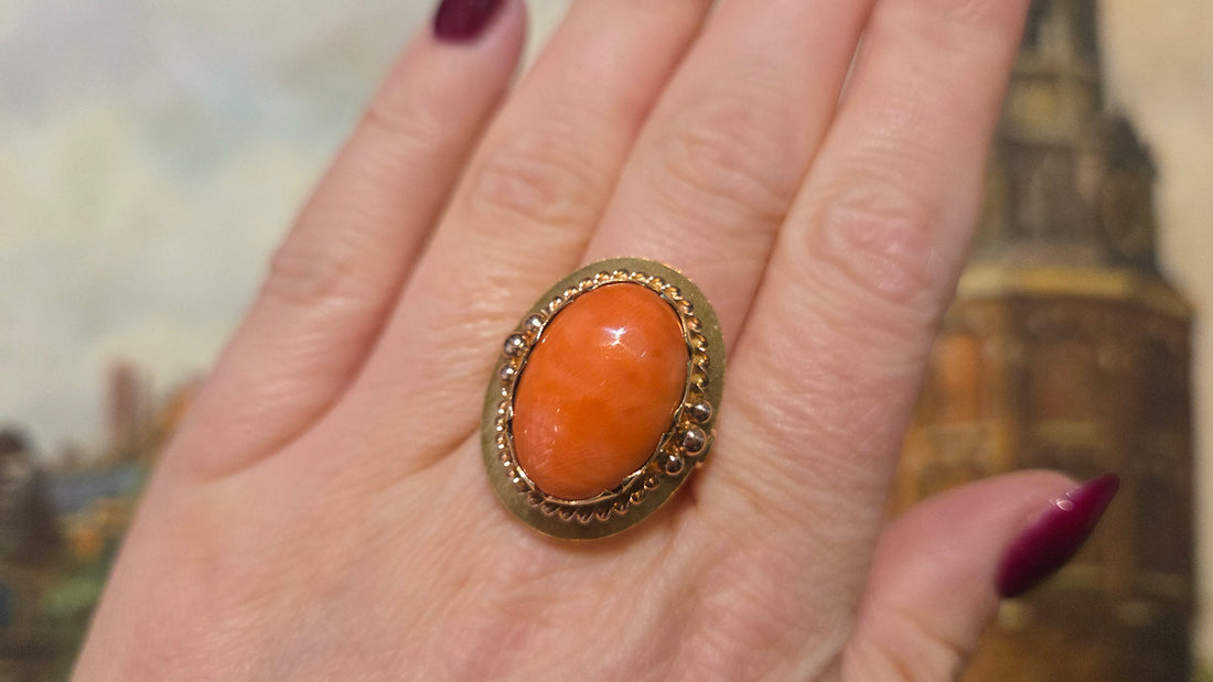 Cabochon angel skin ring in 14 carat gold