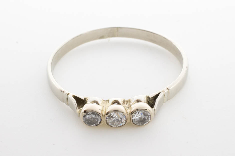 Three stone diamond ring in 14 carat gold.-Vintage & retro rings-The Antique Ring Shop