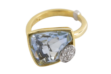 Aquamarine and diamond ring in 18 carat gold-Vintage & retro rings-The Antique Ring Shop
